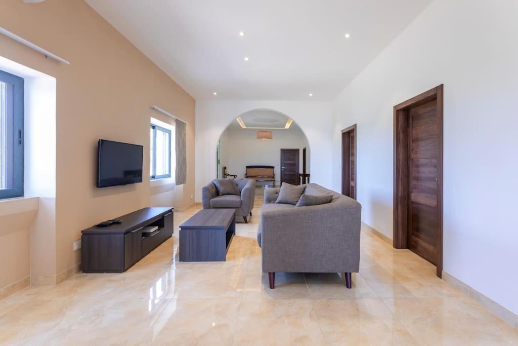 Xagħra Spacious, Bright, Valley & Sea View Maisonette מראה חיצוני תמונה