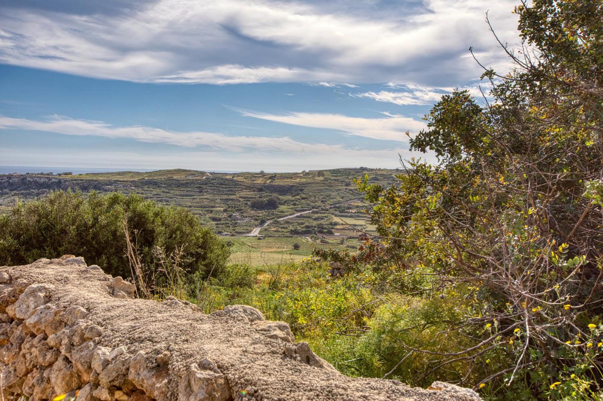 Xagħra Spacious, Bright, Valley & Sea View Maisonette מראה חיצוני תמונה