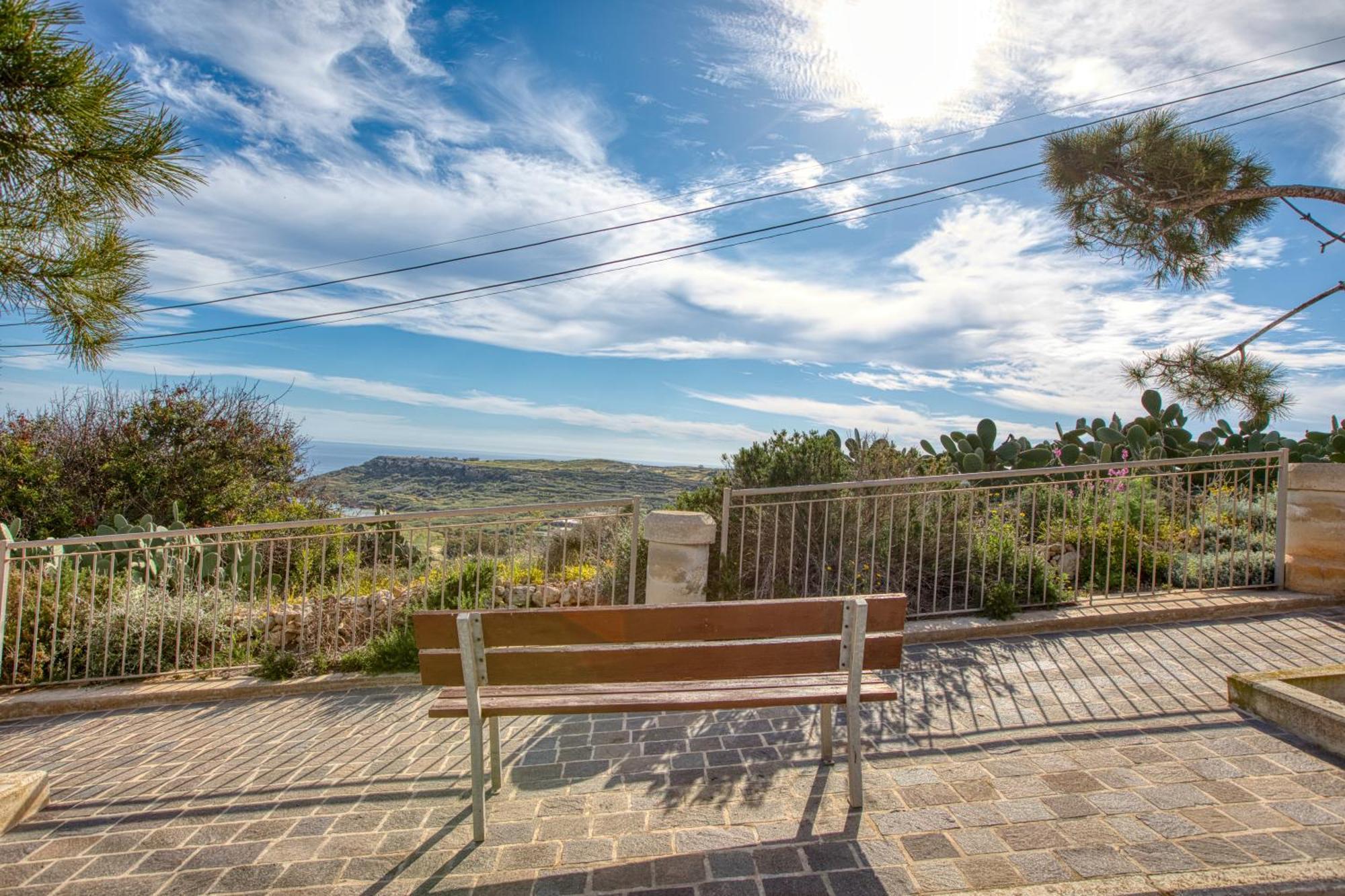 Xagħra Spacious, Bright, Valley & Sea View Maisonette מראה חיצוני תמונה