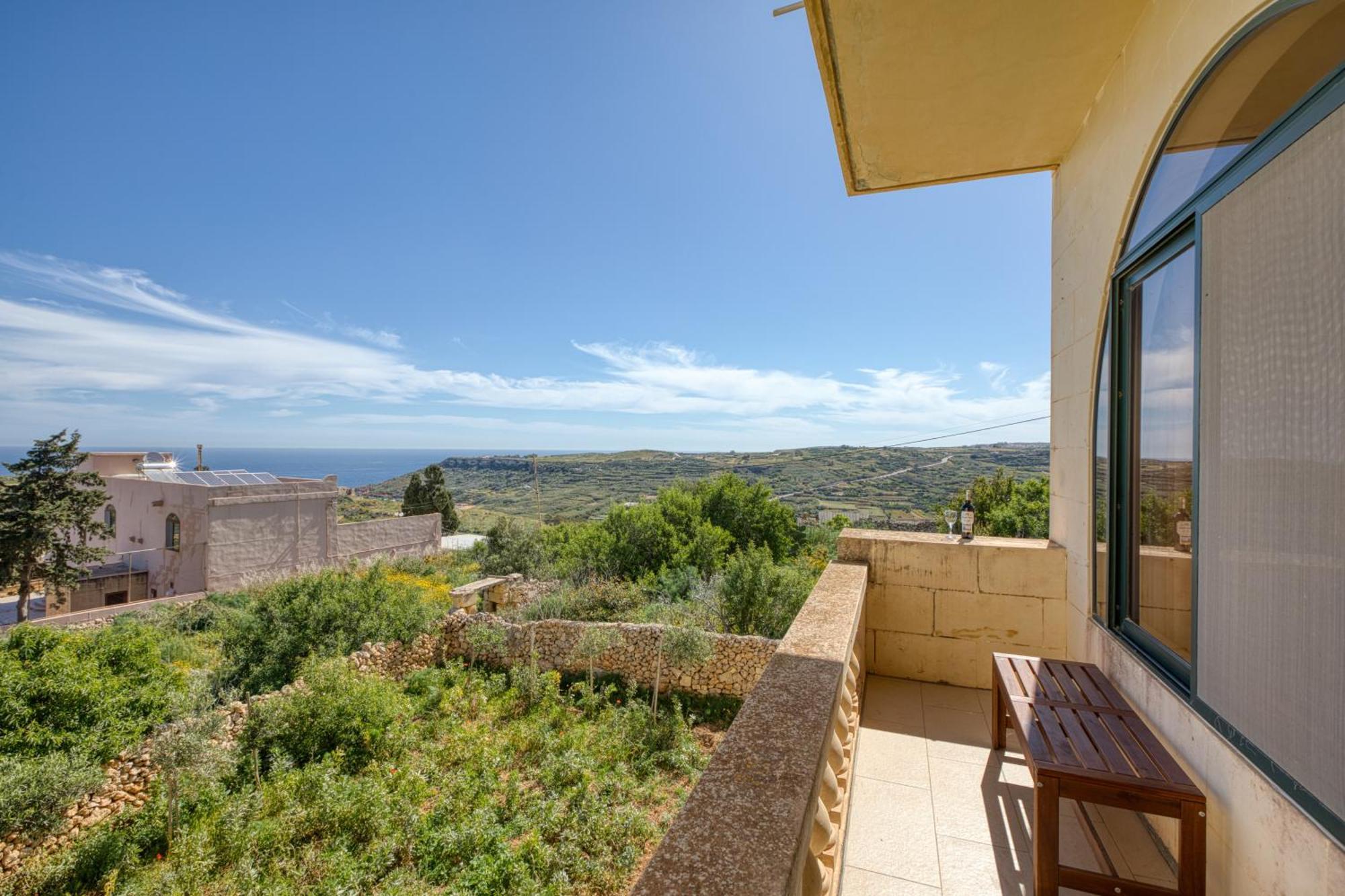 Xagħra Spacious, Bright, Valley & Sea View Maisonette מראה חיצוני תמונה